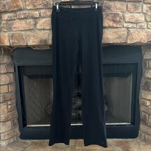 Champion Women's Black Yoga Pants. Medium